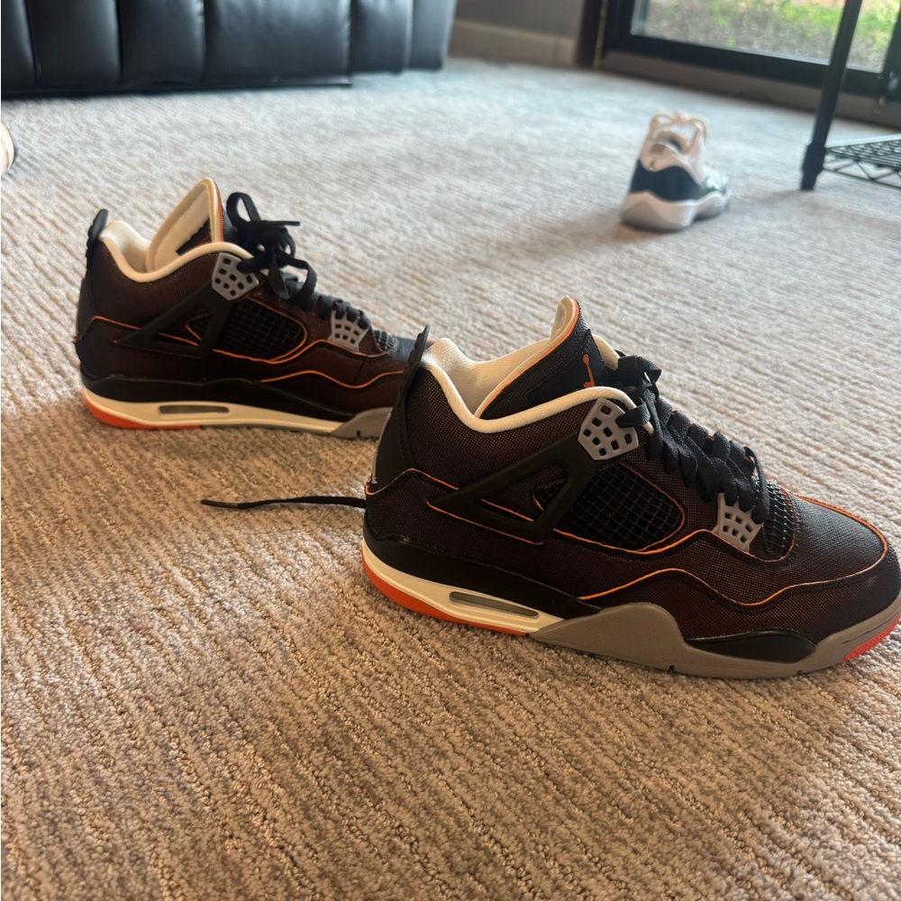 Jordan 4s size